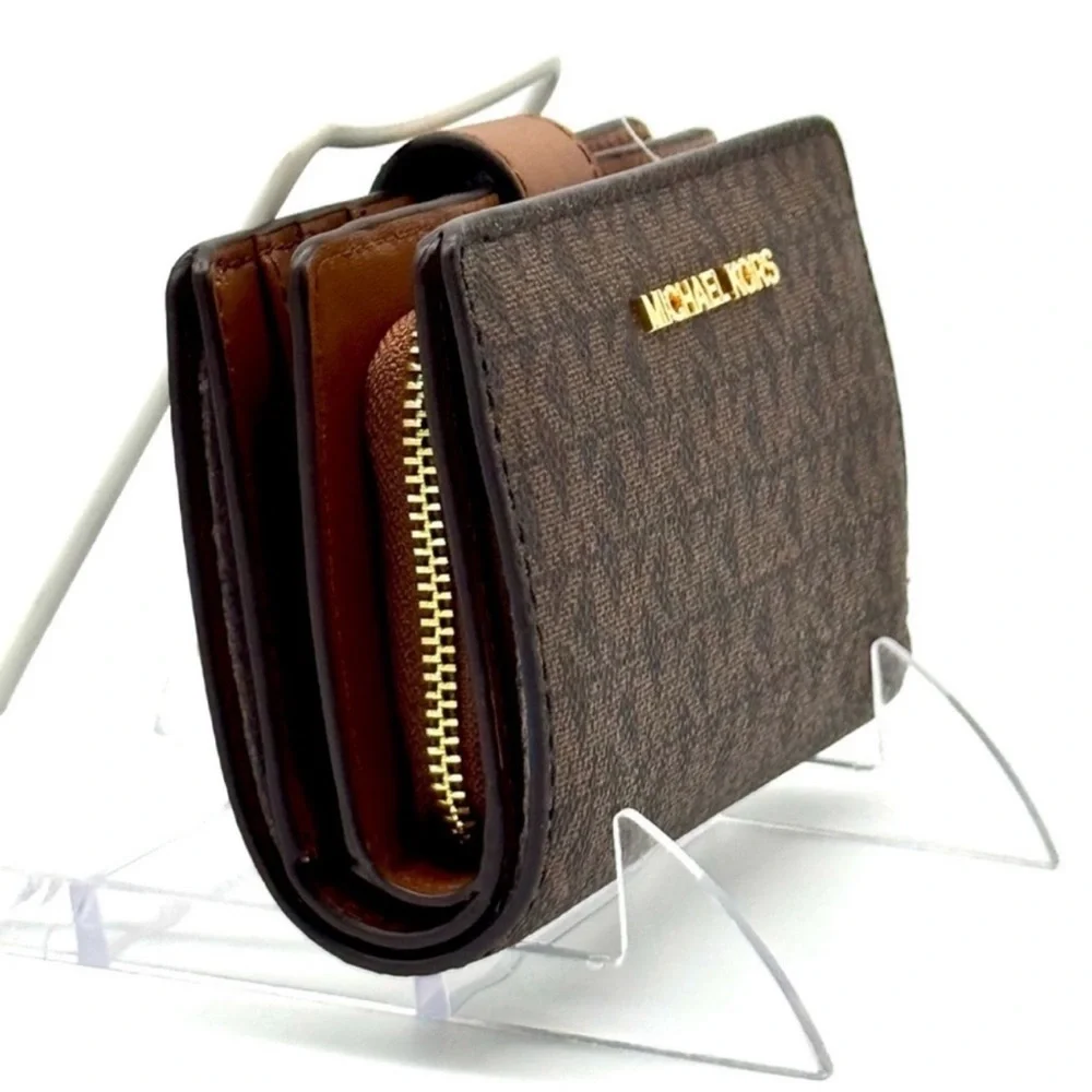 Michael Kors Medium Jet Set Travel Zip Chain Bifold Wallet - Brown Signature
